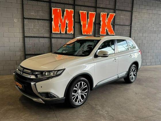 MITSUBISHI OUTLANDER 2.0 COMFORT 16V GASOLINA 4P AUTOMÁTICO MITSUBISHI OUTLANDER 2.0 COMFORT 16V GASOLINA 4P AUTOMÁTICO